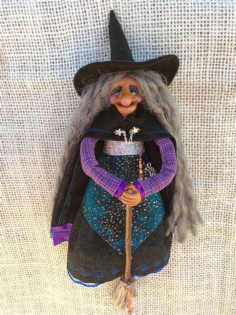 Scqndinavian kitxhen witch